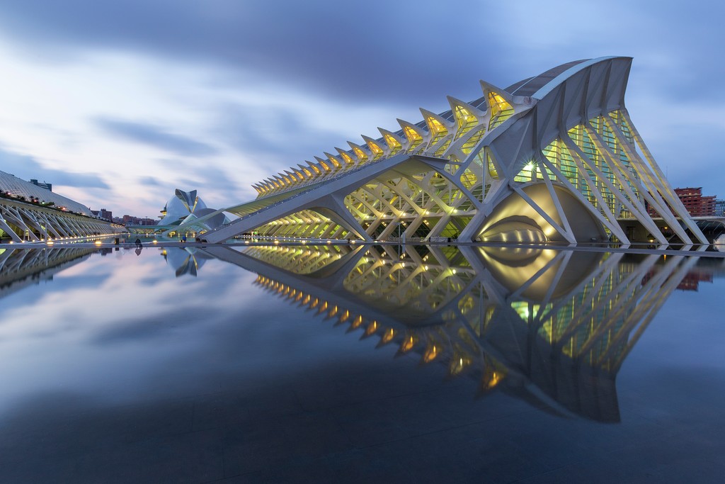 Ciudad de las Artes y las Ciencias de noche