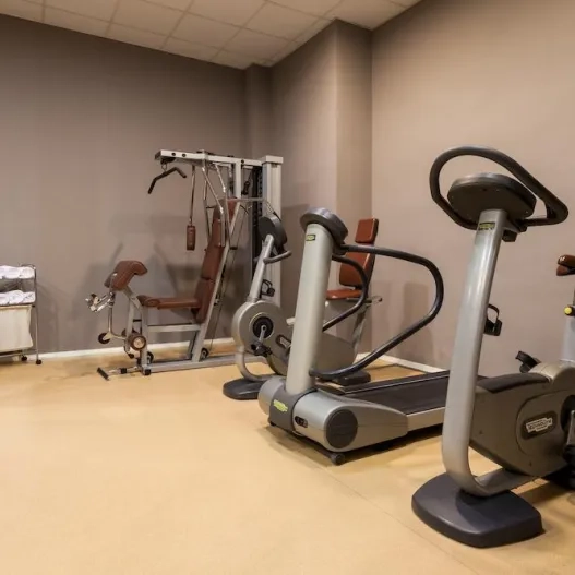 gimnasio del hotel ilunion valencia 4