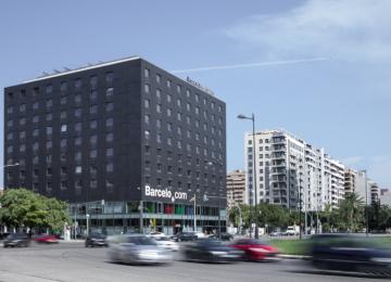 vista exterior edificio del hotel barceló valencia