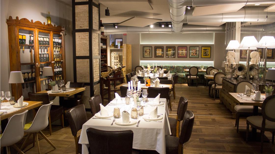 sala restaurante goya gallery