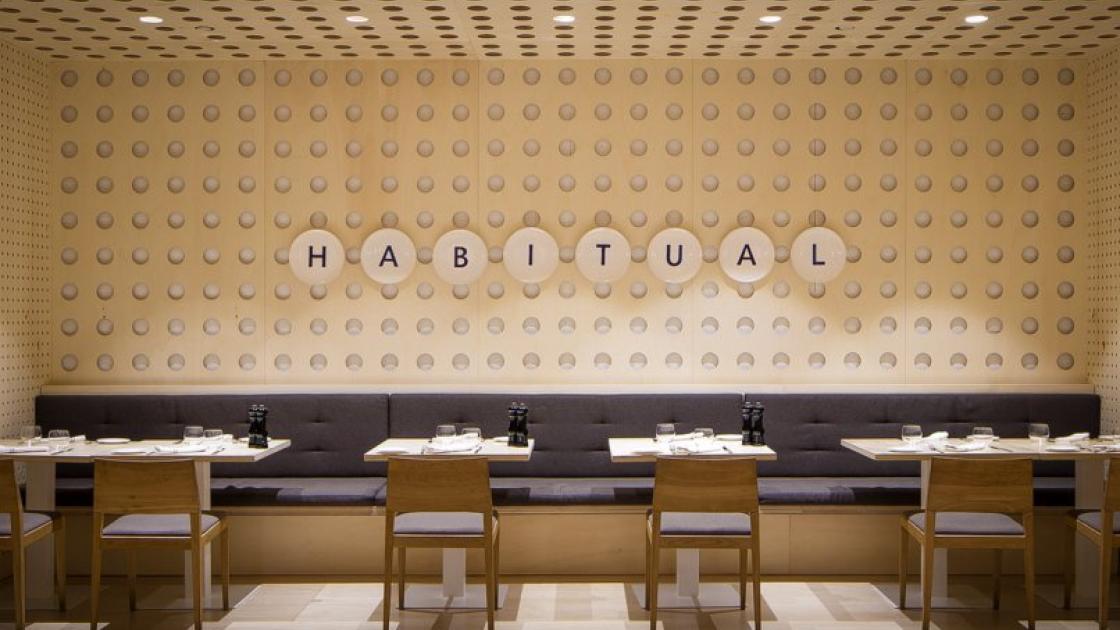 detalle pared restaurante habitual