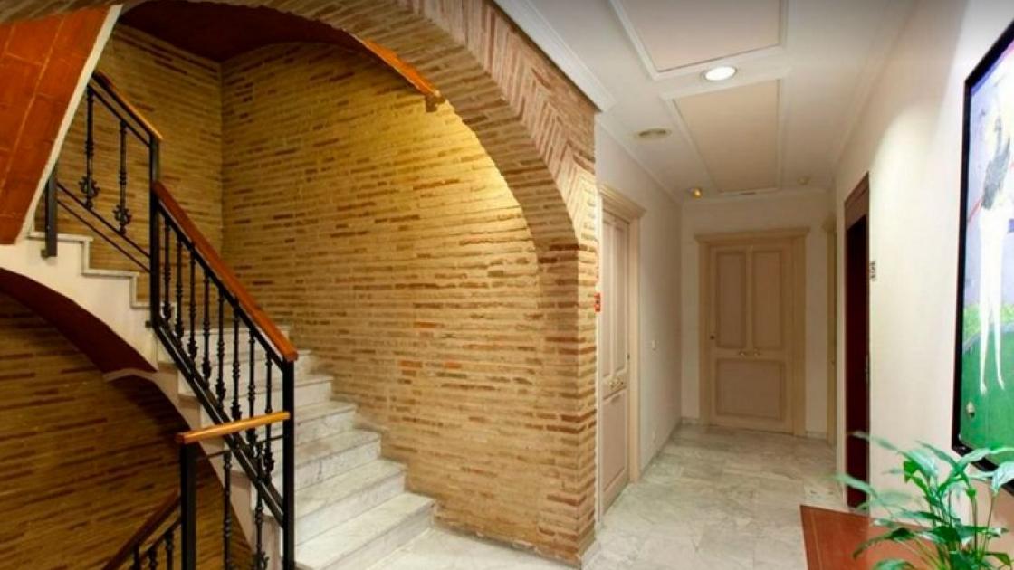 hotel ad hoc monumental