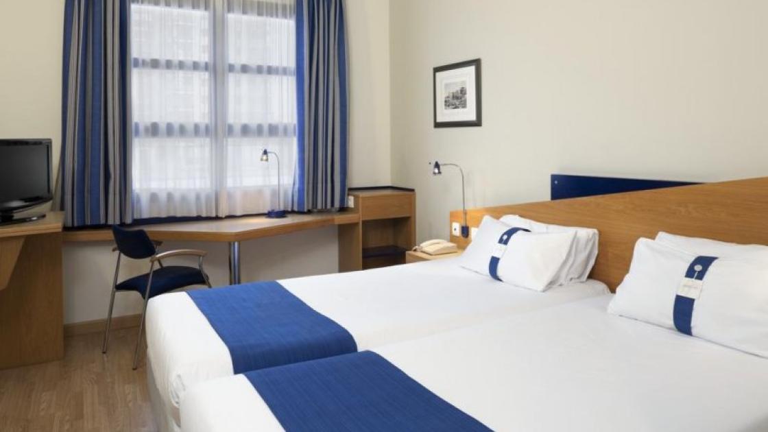 hotel holiday inn habitación