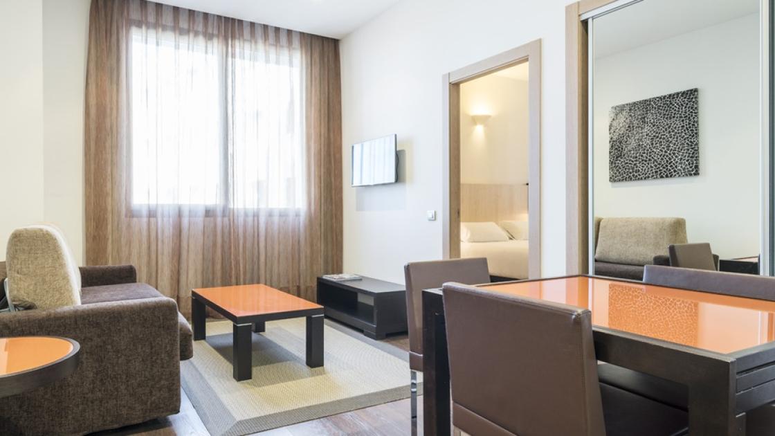 habitacion hotel ilunion aqua 4