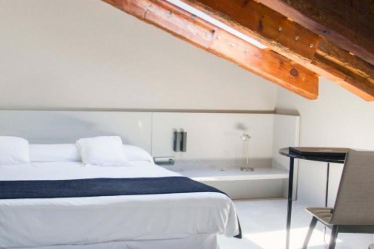 caro hotel