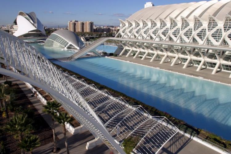 piscina exterior museu de les ciencies