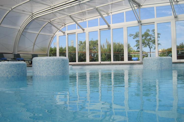 piscina hotel sercotel sorolla